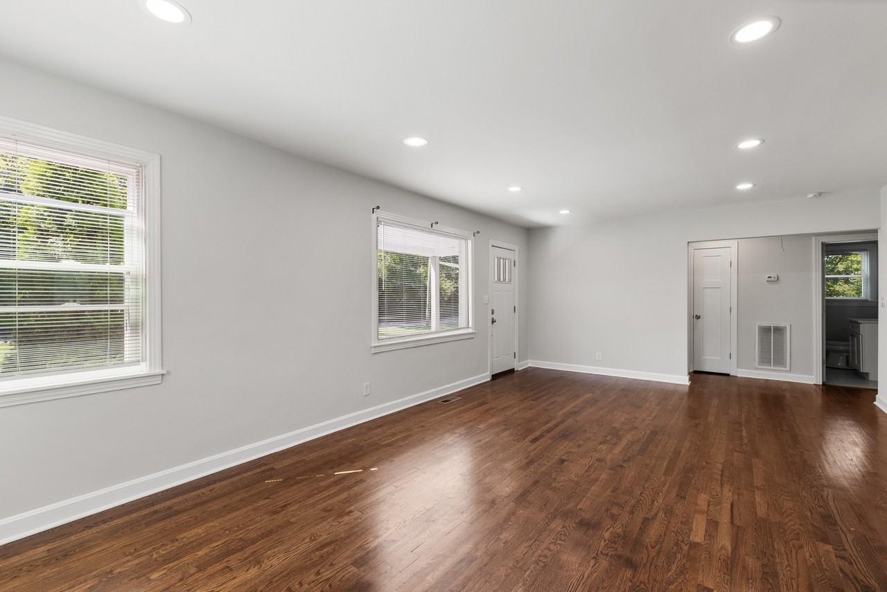 613 Youngs Ln - Photo 7 of 29