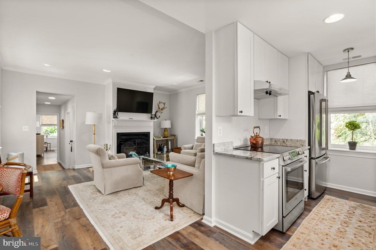 2736 P St Nw - Photo 5 of 12