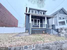 featured image of 610 Raleigh Pl Se