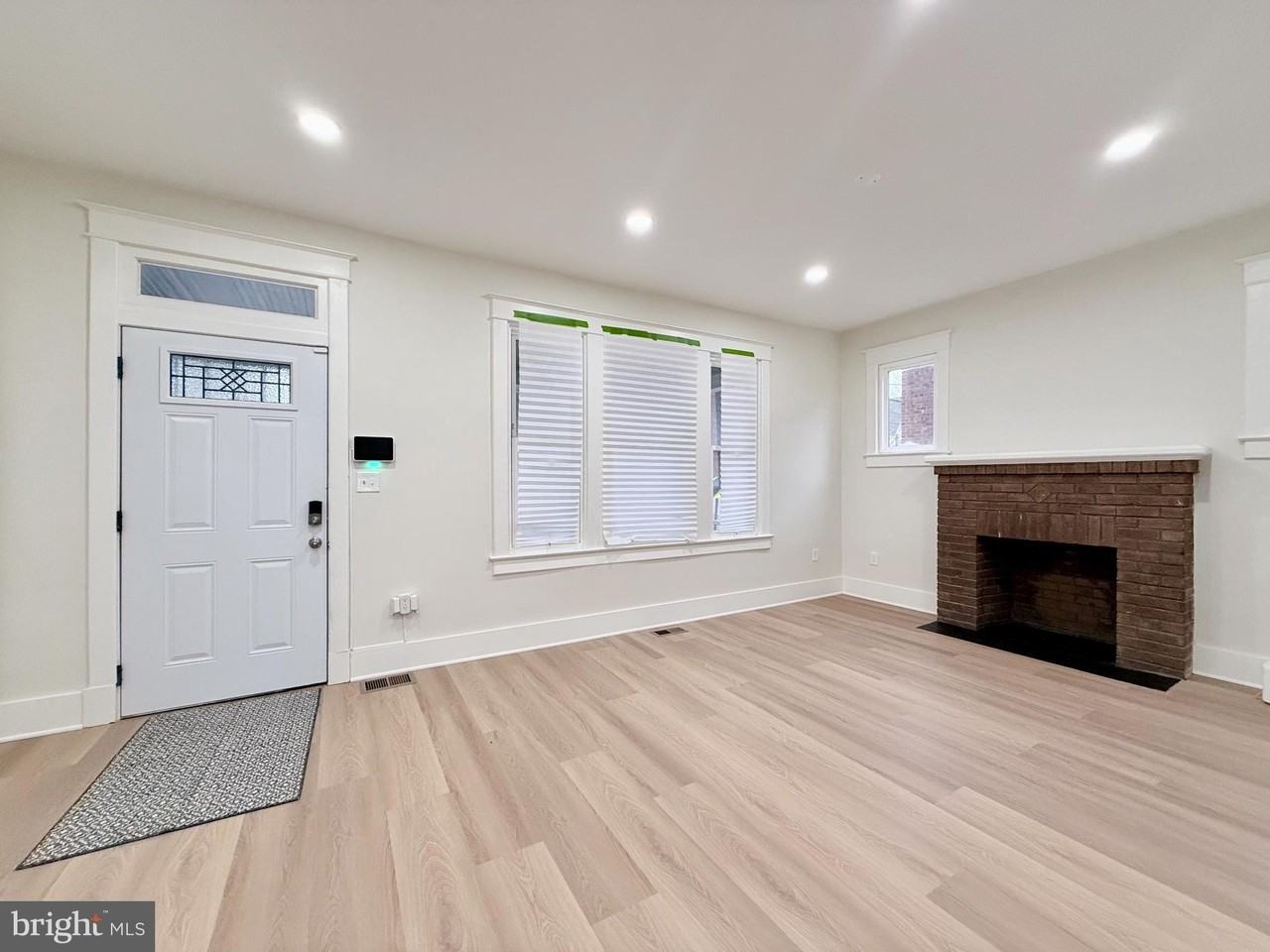 610 Raleigh Pl Se - Photo 5 of 15