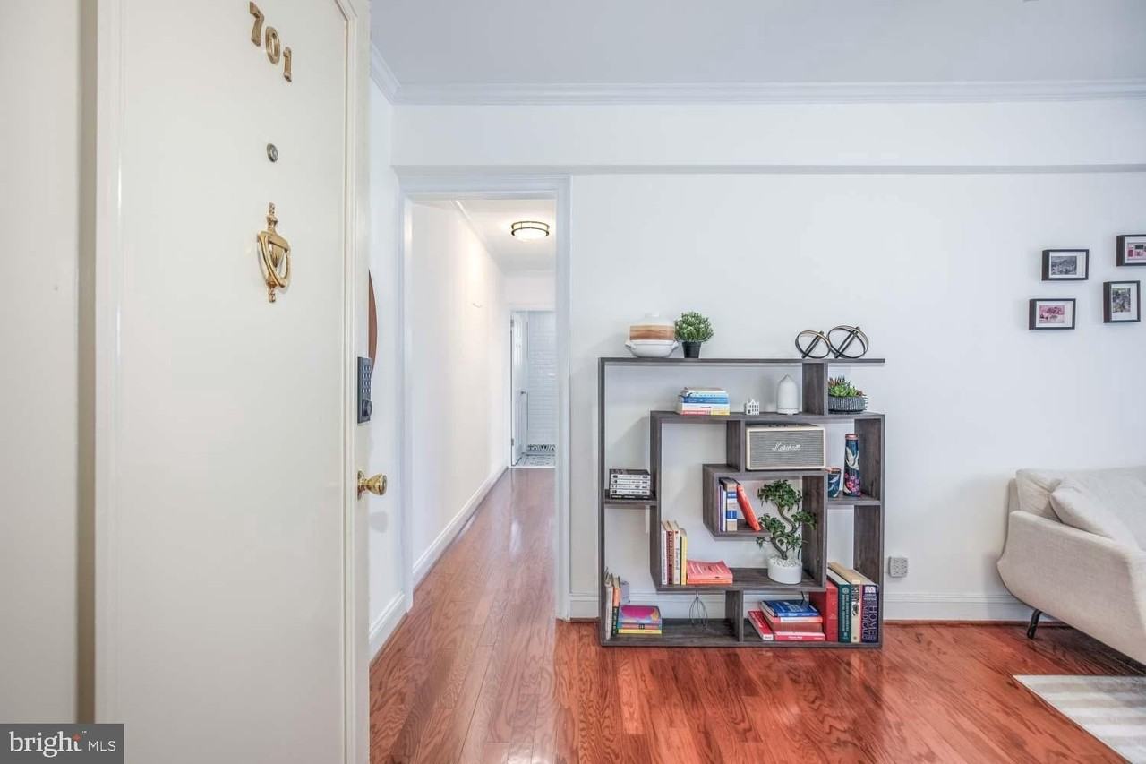 2100 19th St Nw Apt 701 #701 - Photo 3 of 24