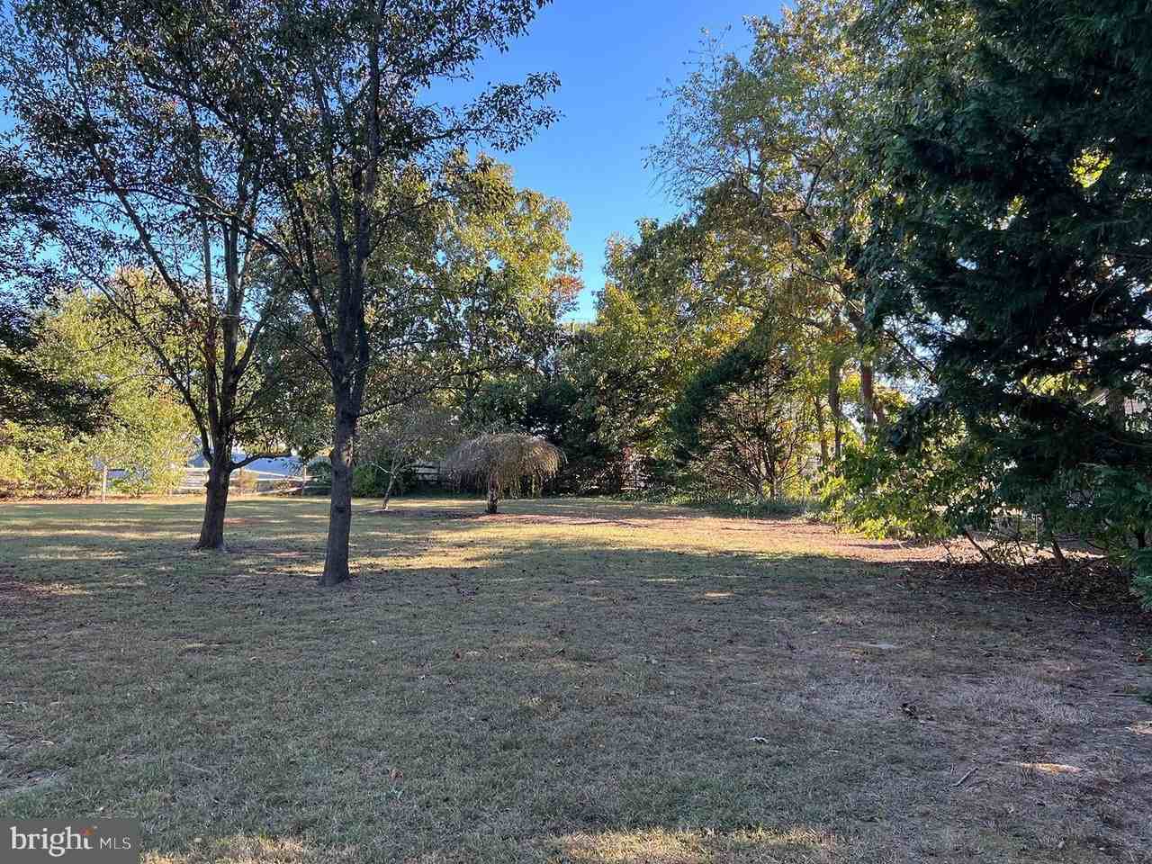 4 Margate Ct - Photo 3 of 19