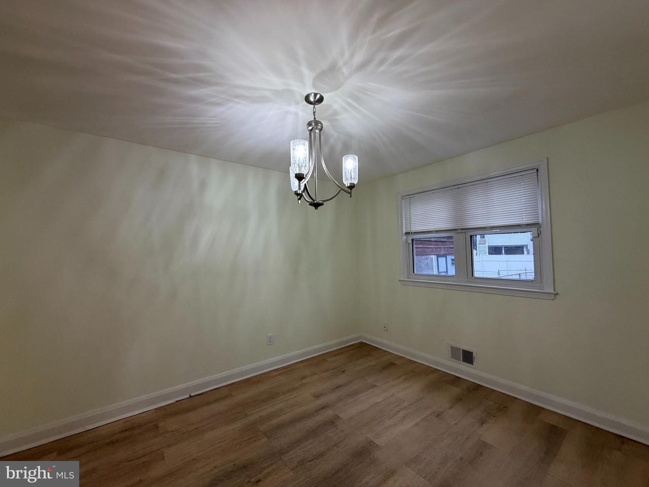 1262 Halstead Rd - Photo 4 of 12