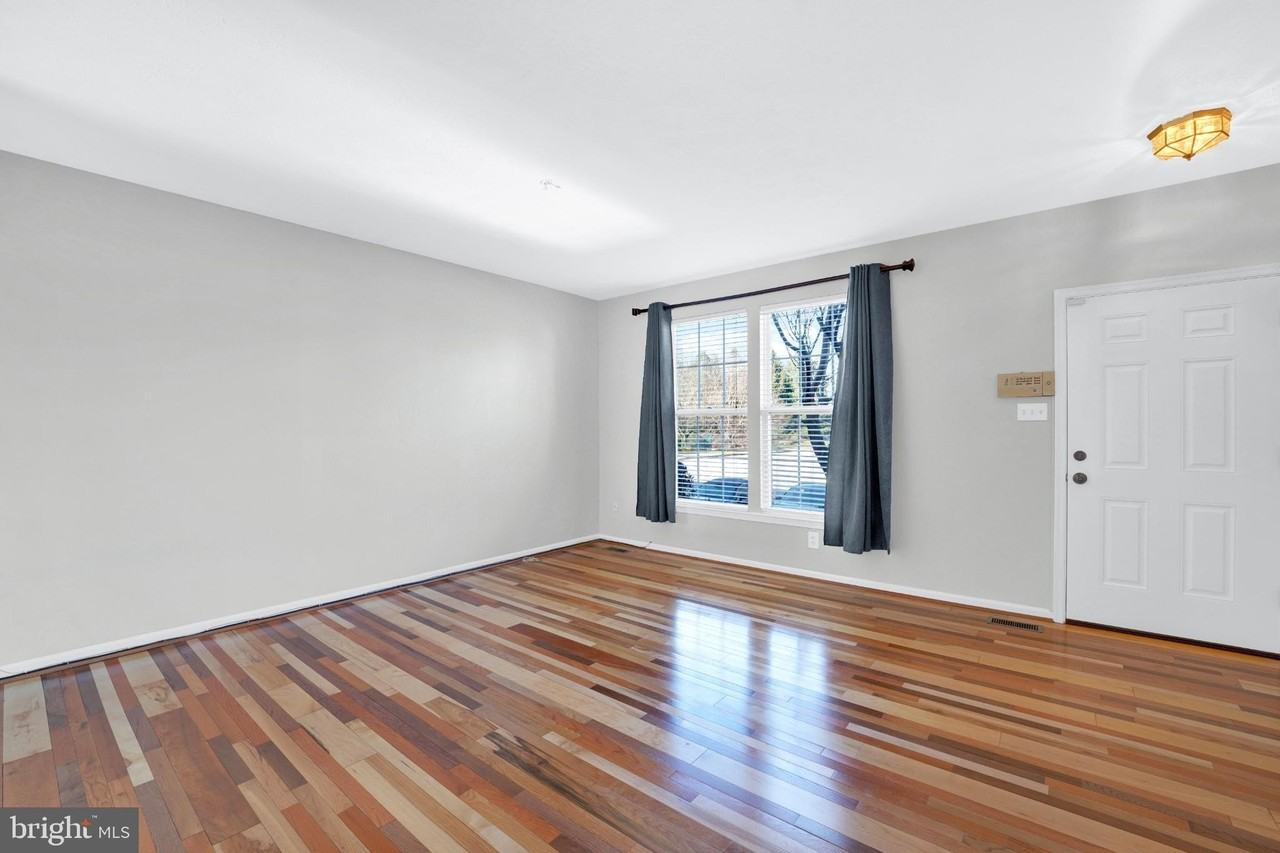 265 Cherry Tree Sq - Photo 5 of 29