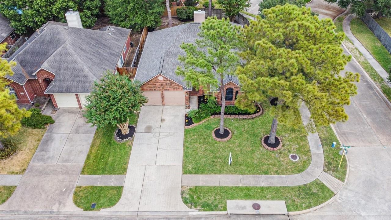 15002 Chestnut Falls Dr - Photo 3 of 24