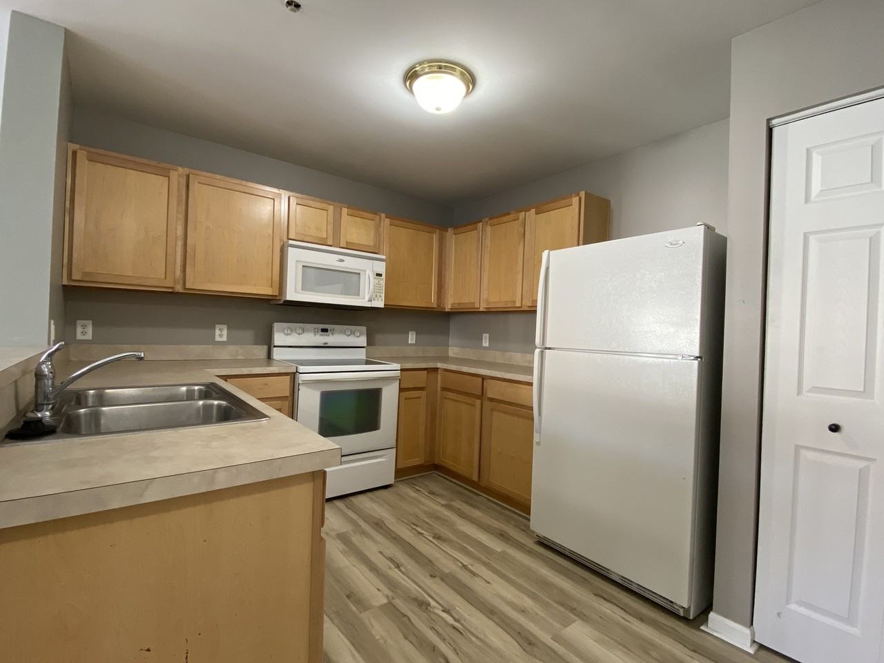 136 Bertram Dr - Photo 5 of 20