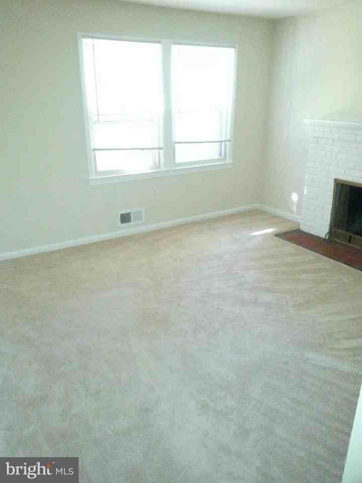 10001 Brunett Ave - Photo 4 of 23