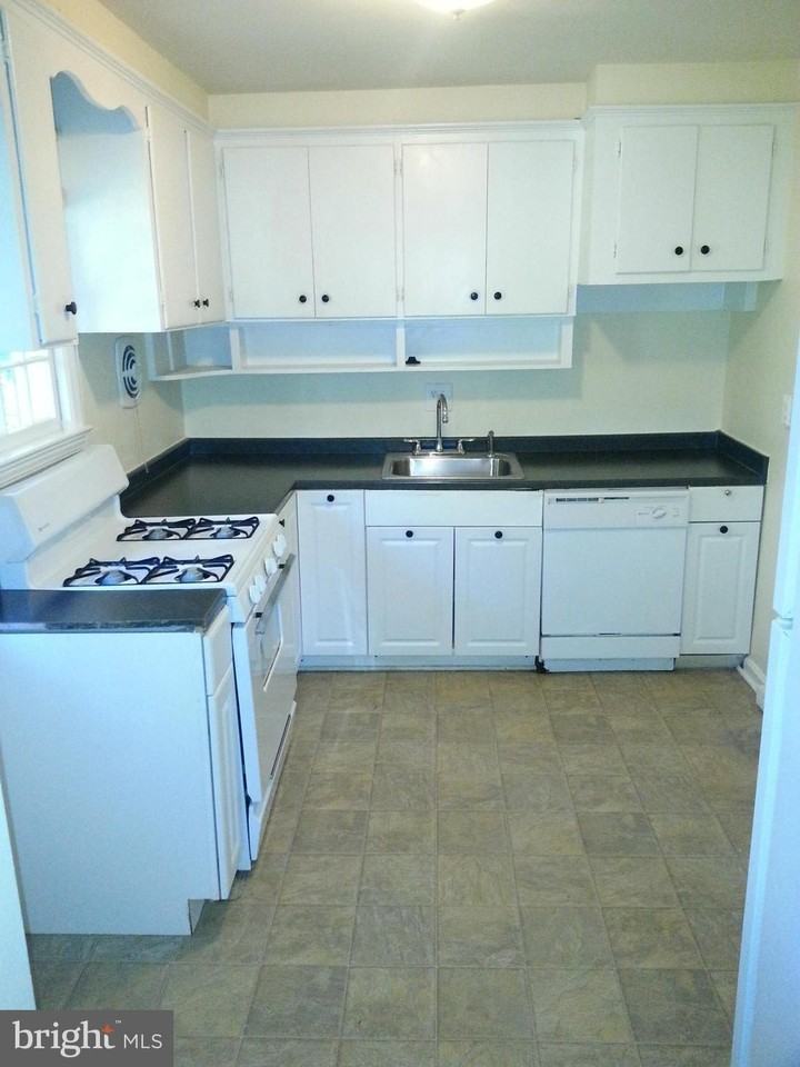 10001 Brunett Ave - Photo 7 of 23