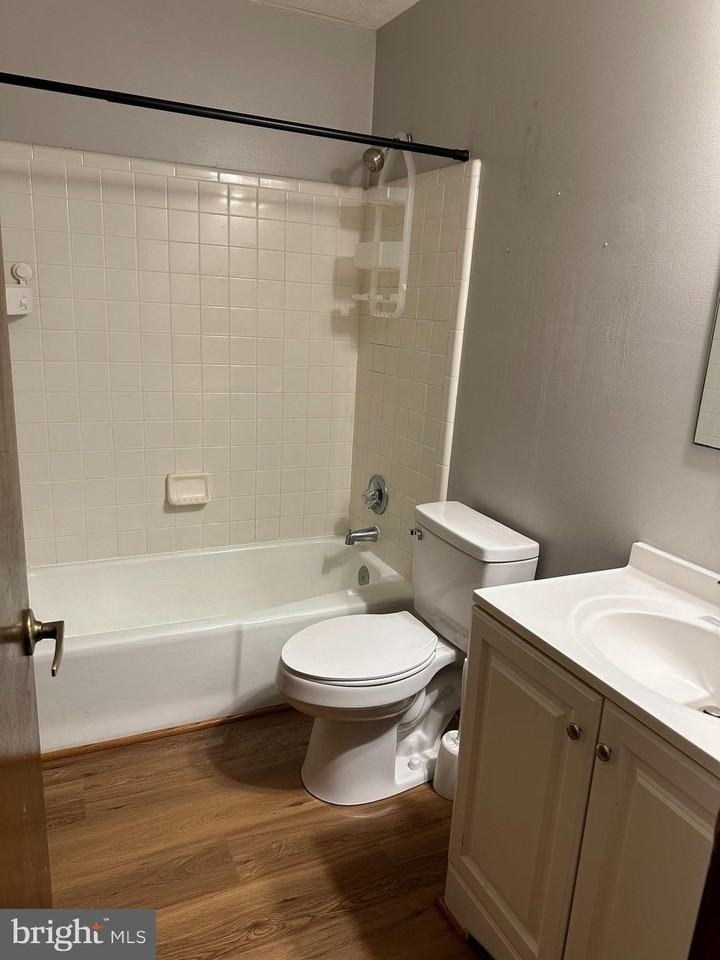 23242 Rosewood Ct Apt 1068 #1068-8F - Photo 6 of 7