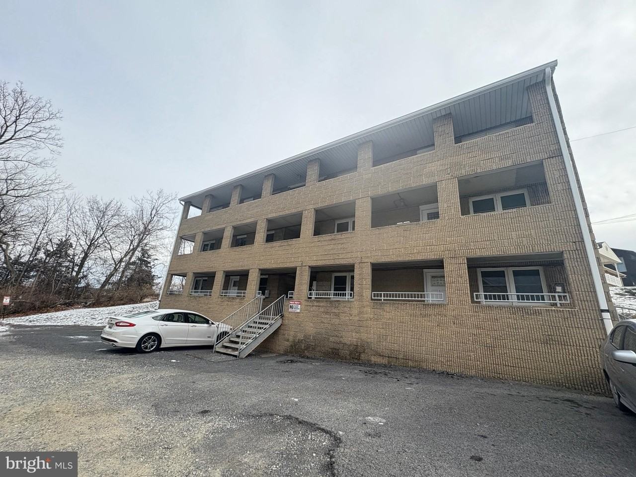 1056 Dual Pl Apt 4 #4