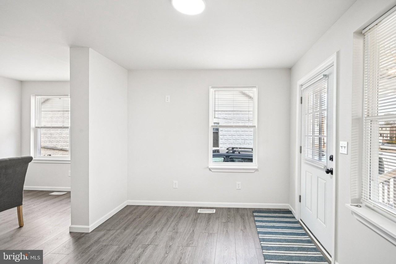 7 E Cohawkin Rd - Photo 4 of 29