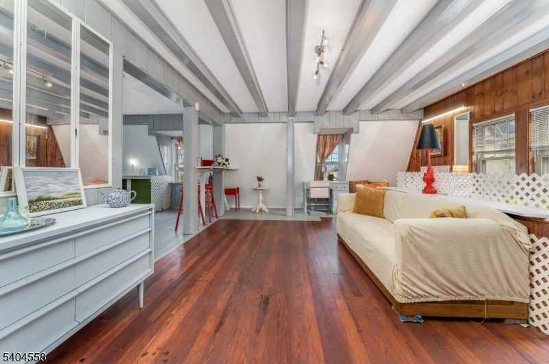 400 Church St Apt A - Photo 3 of 19