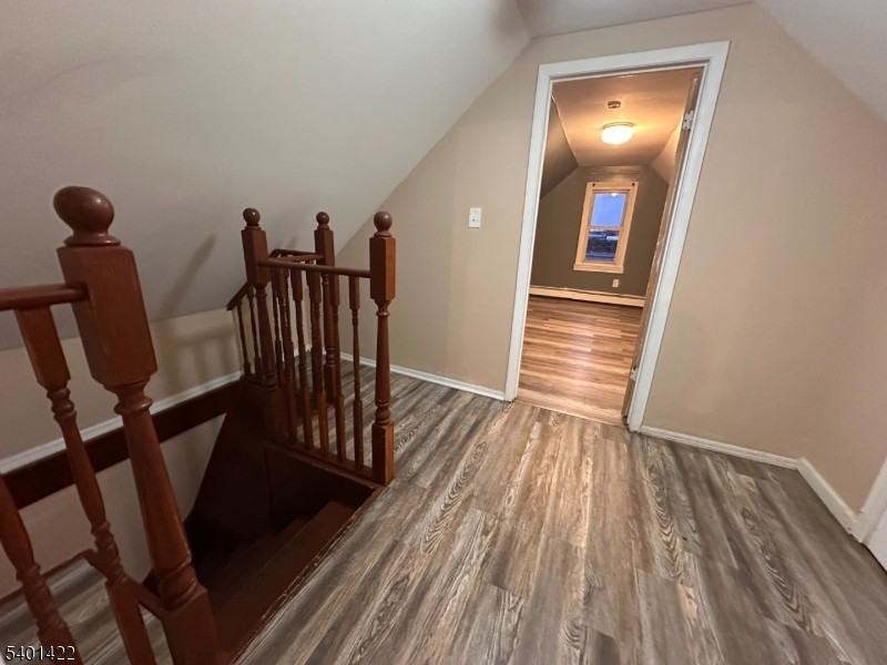 748 Trumbull St 2nd Fl - Photo 5 of 22