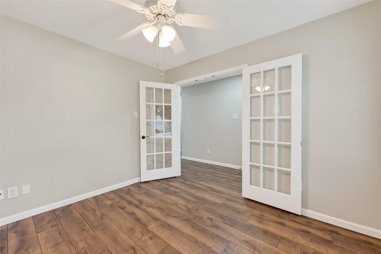 21519 Sapphire Ct - Photo 7 of 44