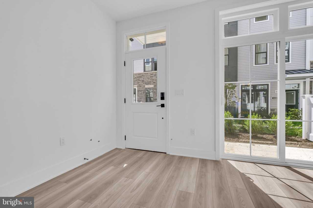 8102 Donatello Dr - Photo 5 of 35