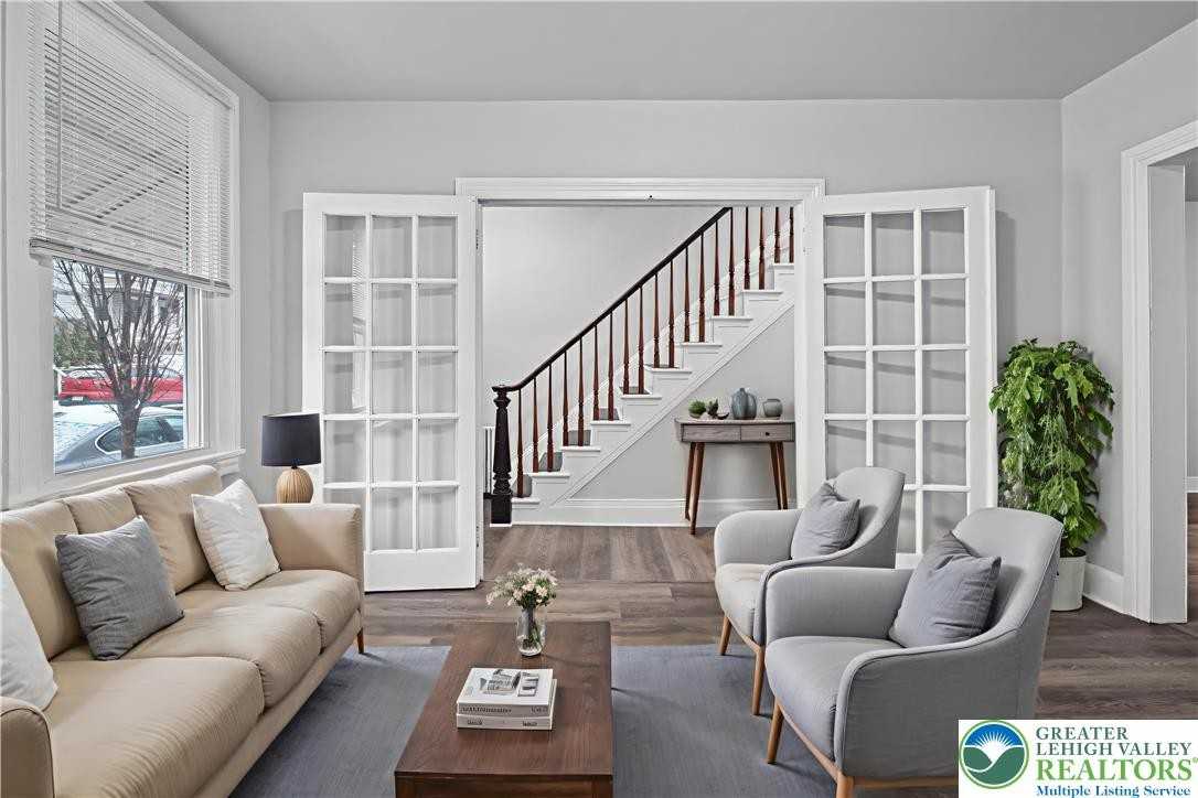 721 Ferry St - Photo 5 of 36