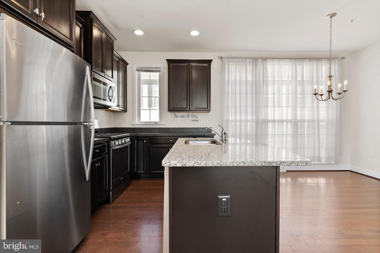 1408 Ann Ln - Photo 6 of 34