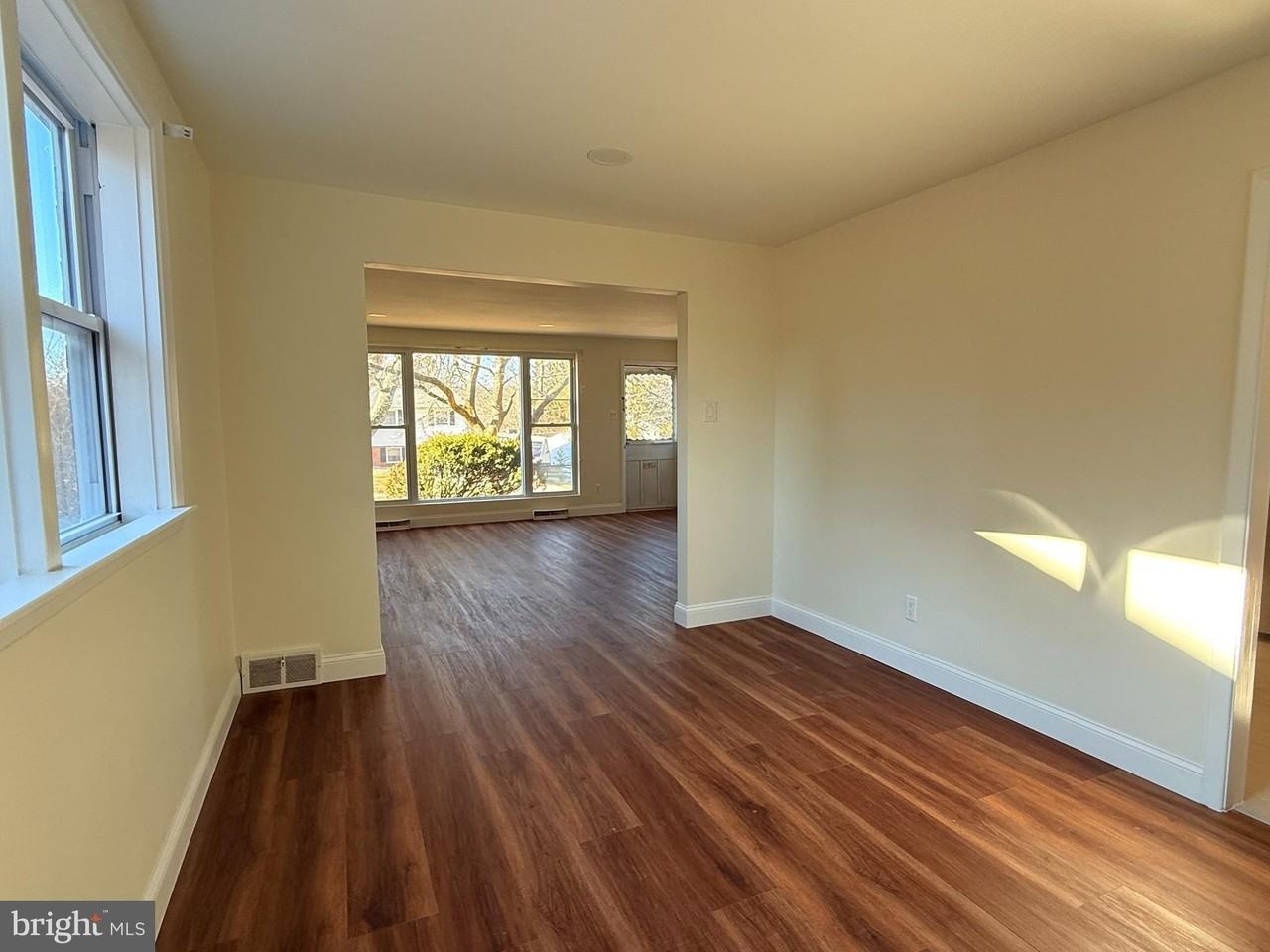 6 Grove Ln - Photo 7 of 31