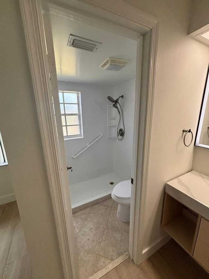 Oak Terrace Dr - Photo 2 of 10