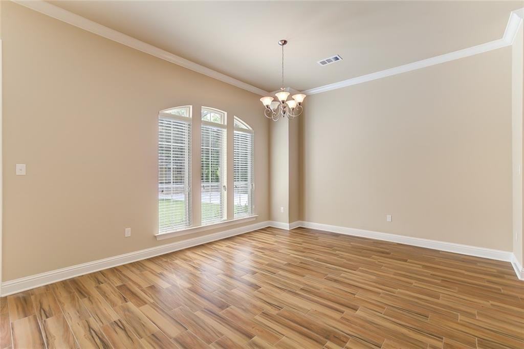 2258 9th St - Photo 4 of 20