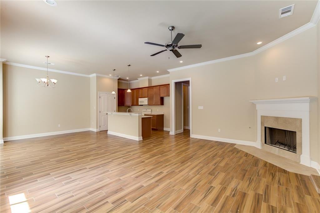 2258 9th St - Photo 7 of 20