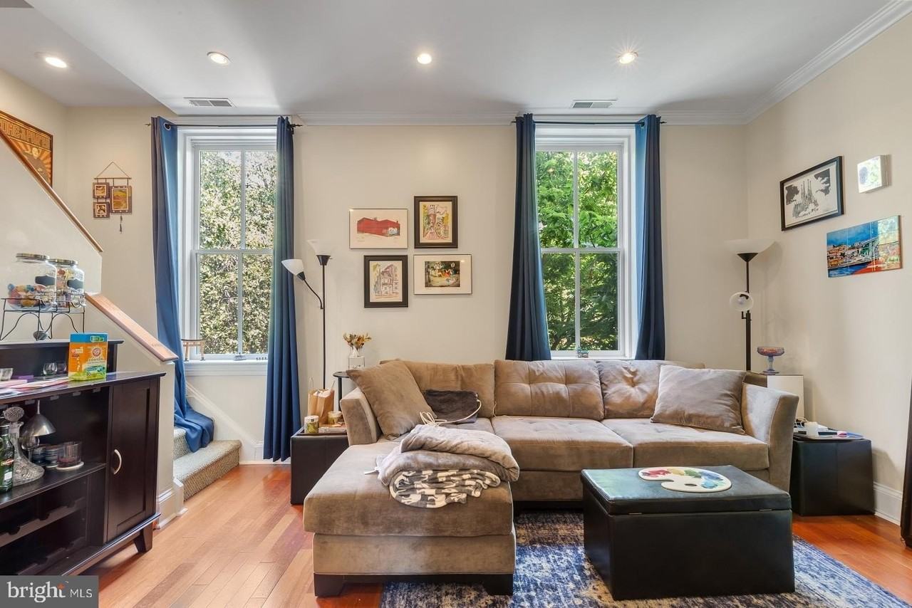 1704 Wallace St Apt 201 #201 - Photo 3 of 26