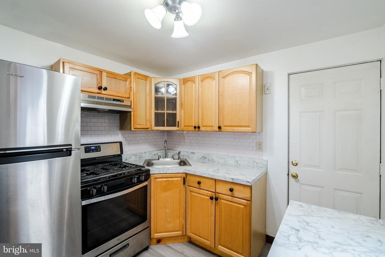 2036 N Palethorp St - Photo 6 of 15