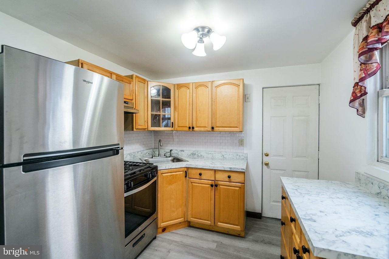 2036 N Palethorp St - Photo 7 of 15