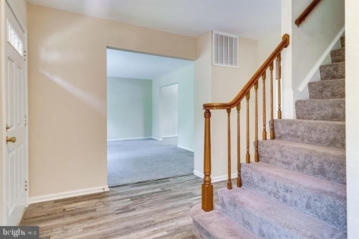 9707 Glenway Ct - Photo 5 of 13