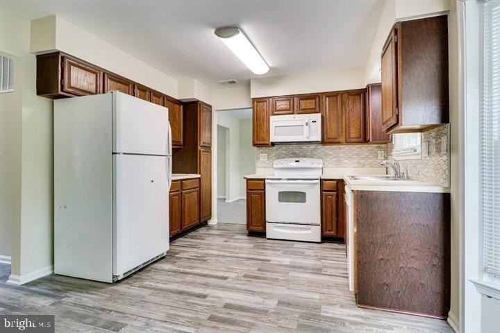 9707 Glenway Ct - Photo 7 of 13