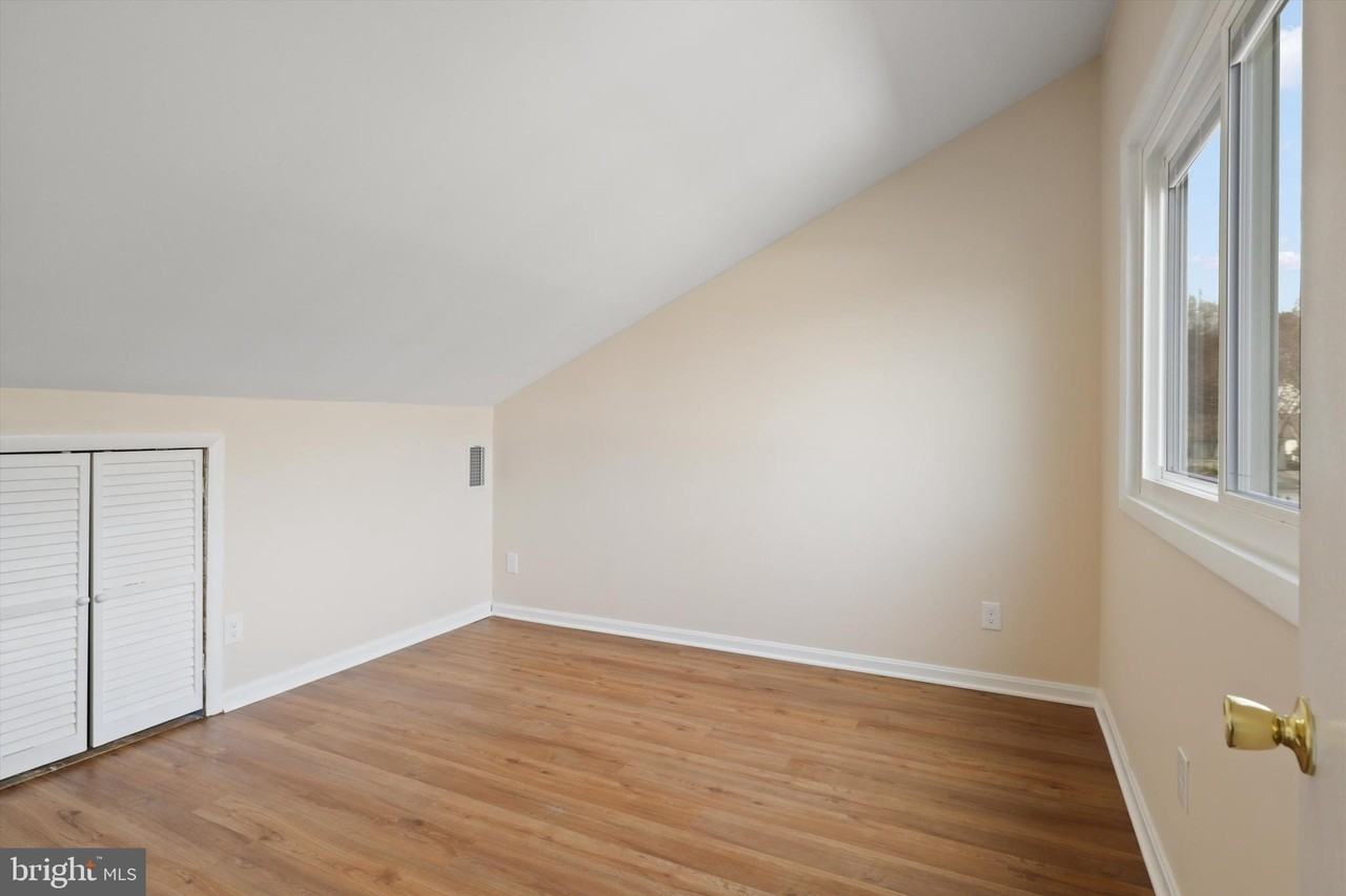 103 Farmington Ln - Photo 6 of 42