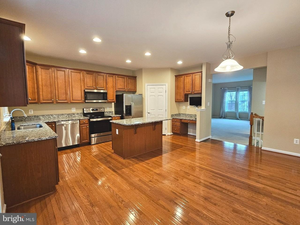 7012 Trek Way - Photo 2 of 24