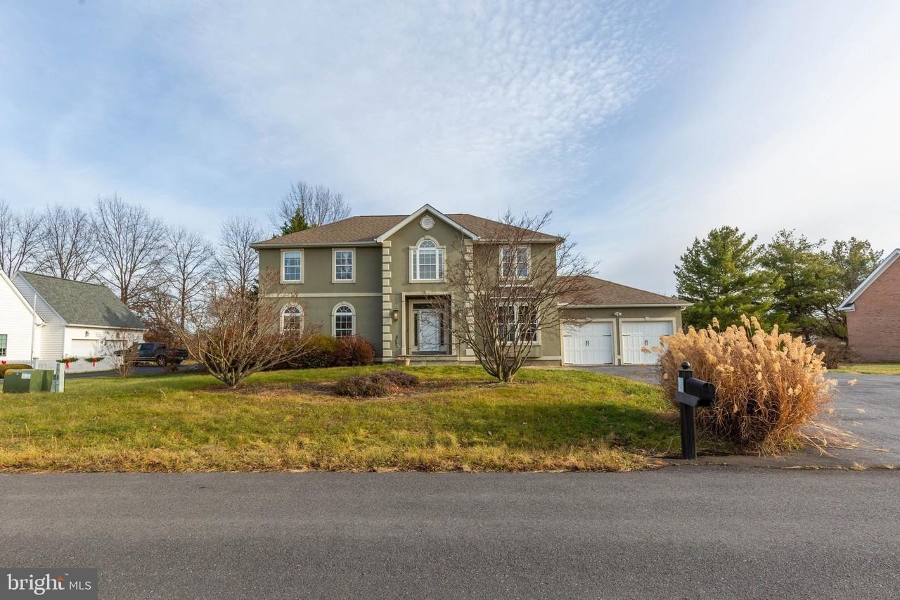 180 Muirfield Ct - Photo 2 of 50