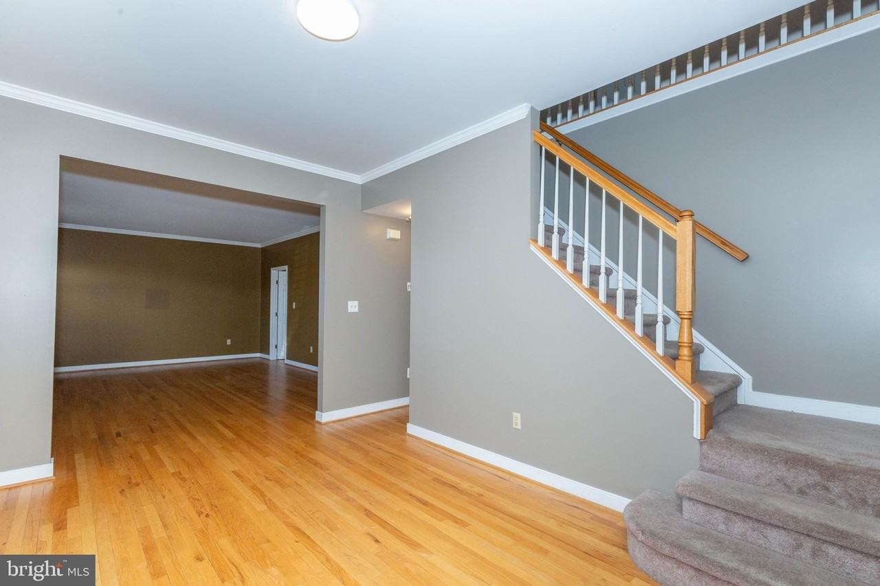 180 Muirfield Ct - Photo 4 of 50