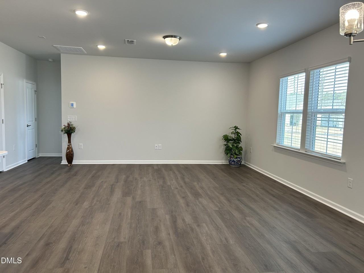 361 Broomside Ave - Photo 5 of 21