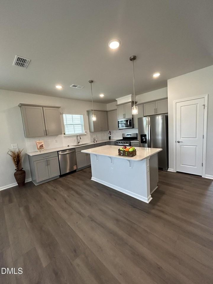 361 Broomside Ave - Photo 6 of 21