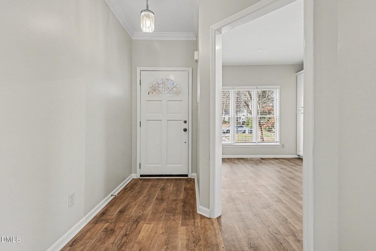 3706 Carnegie Ln - Photo 2 of 20