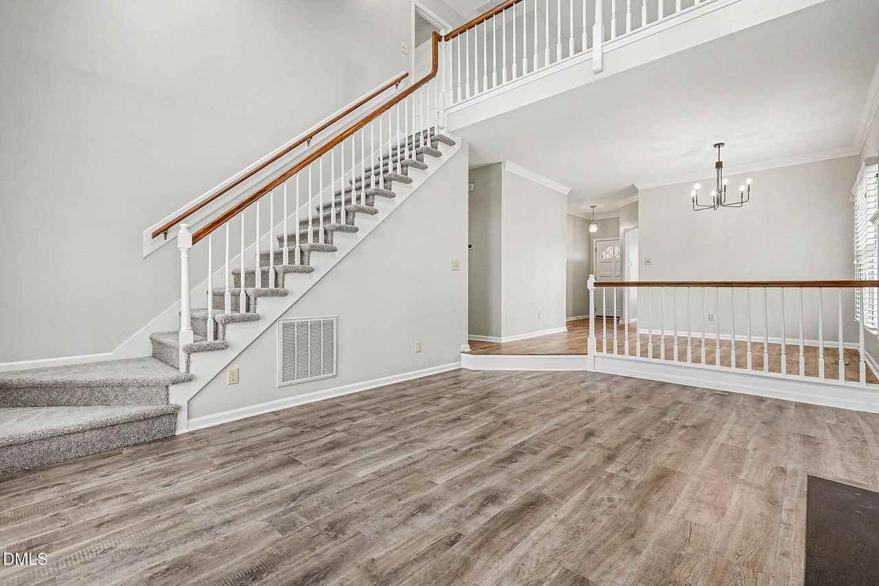 3706 Carnegie Ln - Photo 3 of 20