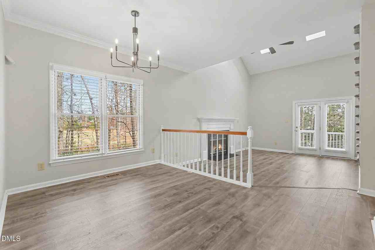 3706 Carnegie Ln - Photo 5 of 20