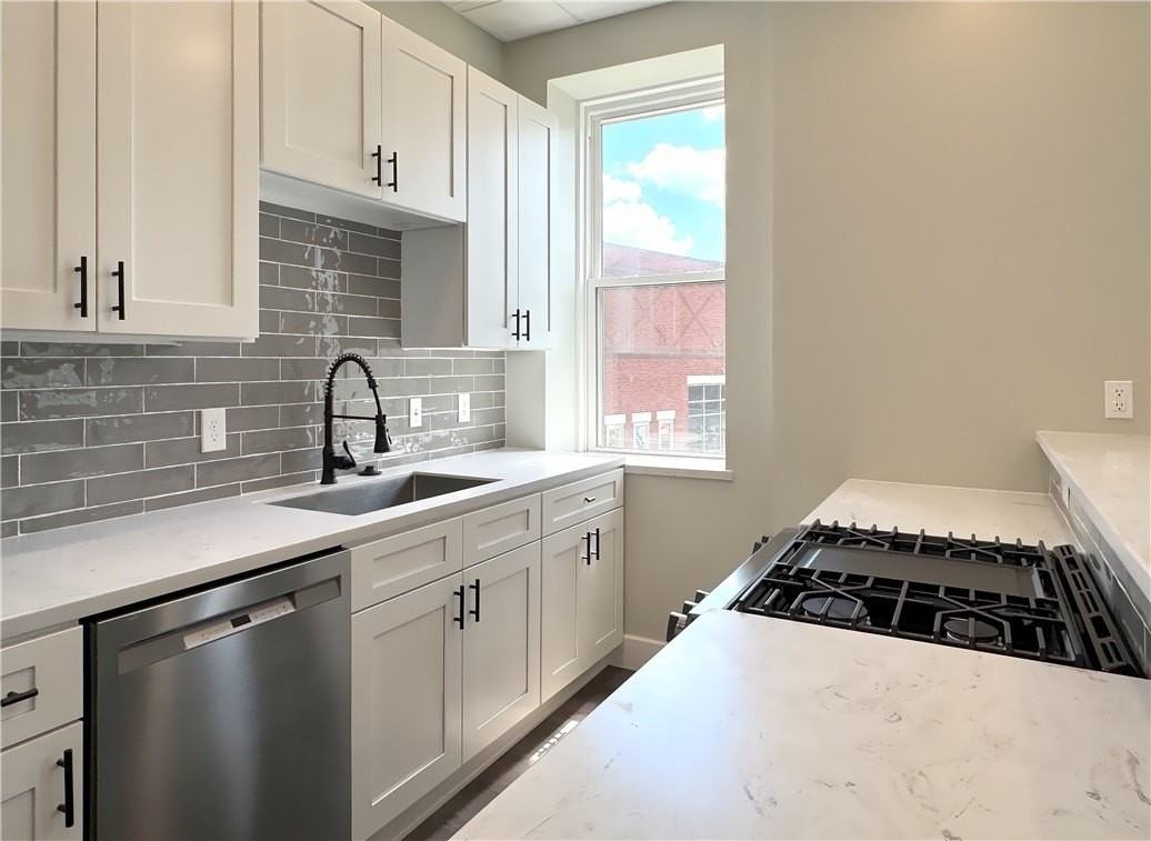 422 Walnut St #2 - Photo 3 of 12