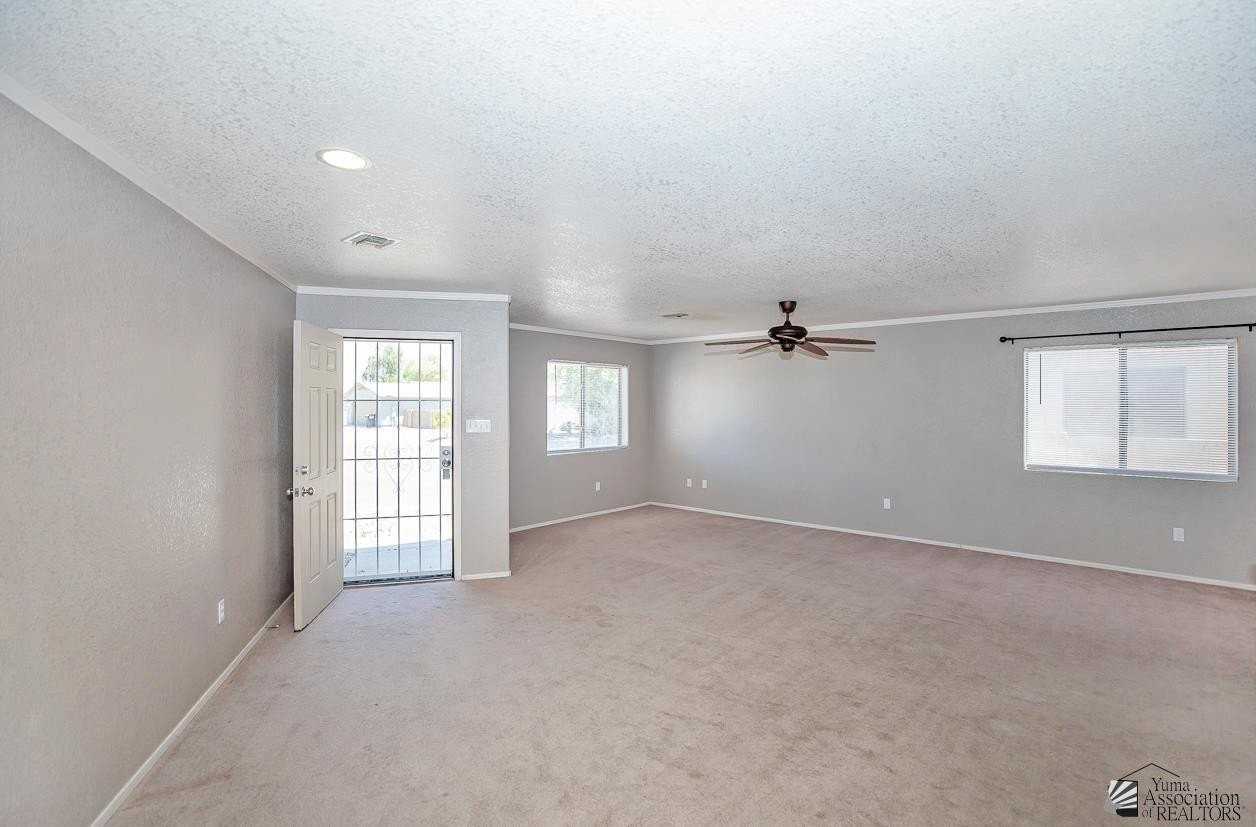 10490 S Typhoon Ave - Photo 5 of 22