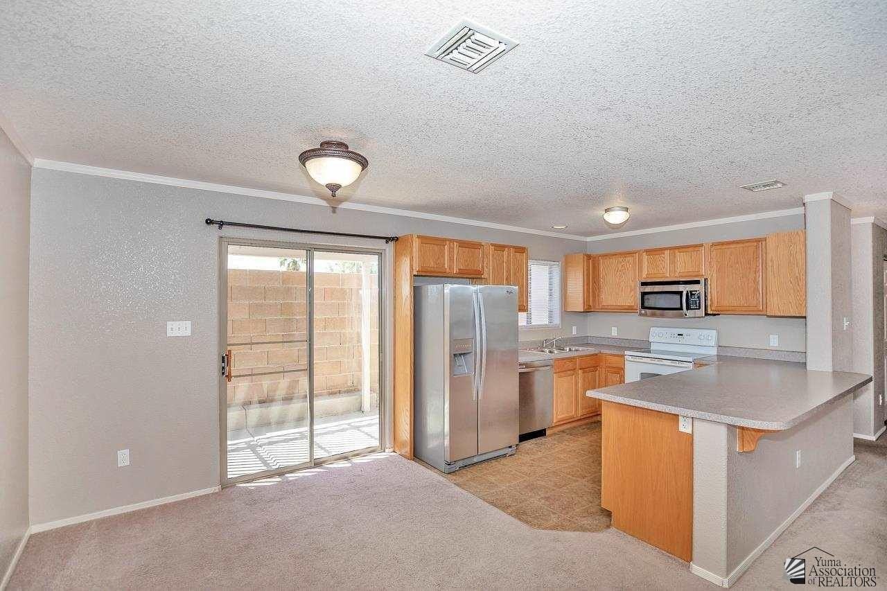 10490 S Typhoon Ave - Photo 7 of 21