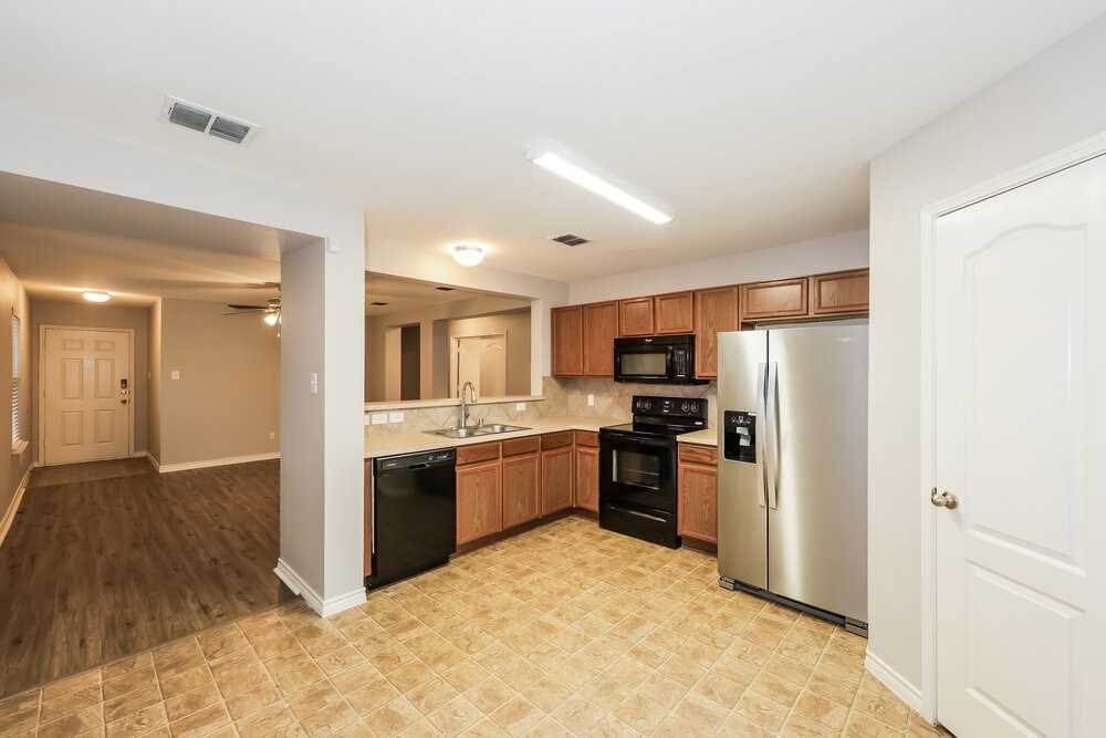 1172 Tomahawk Dr - Photo 6 of 17