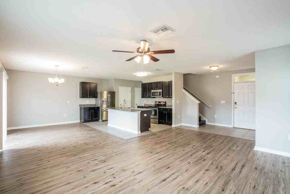 1809 Greenwood Valley Dr - Photo 4 of 17