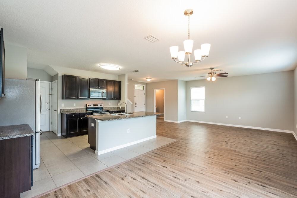 1809 Greenwood Valley Dr - Photo 5 of 17