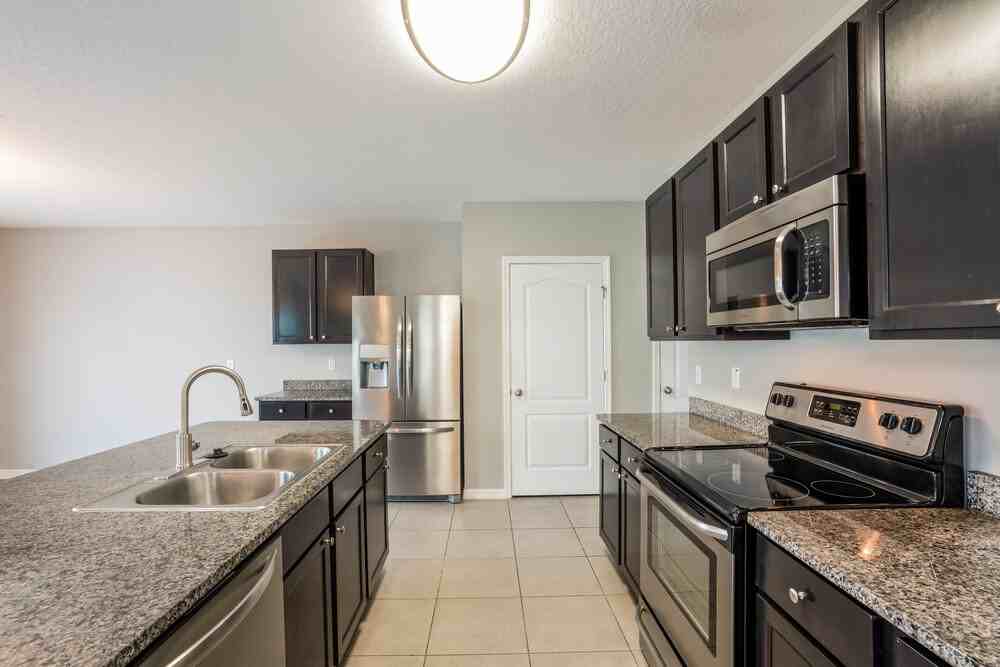 1809 Greenwood Valley Dr - Photo 6 of 17