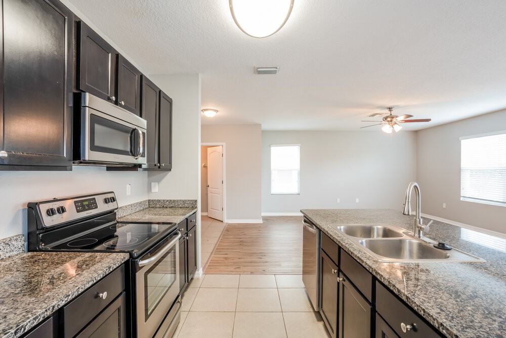 1809 Greenwood Valley Dr - Photo 7 of 17