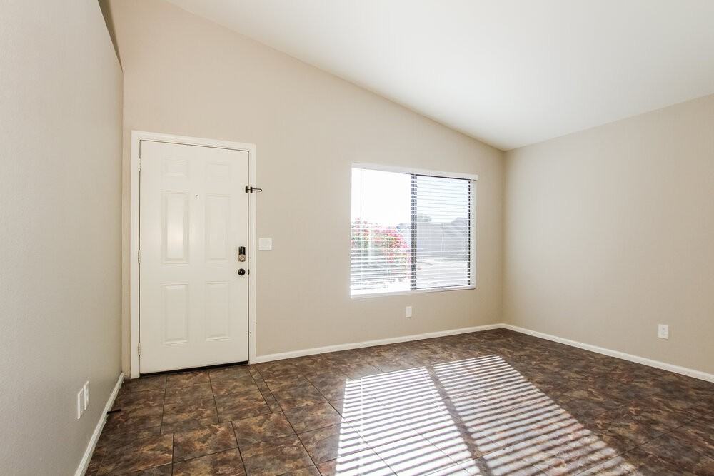 3154 W Via Montoya Dr - Photo 4 of 16