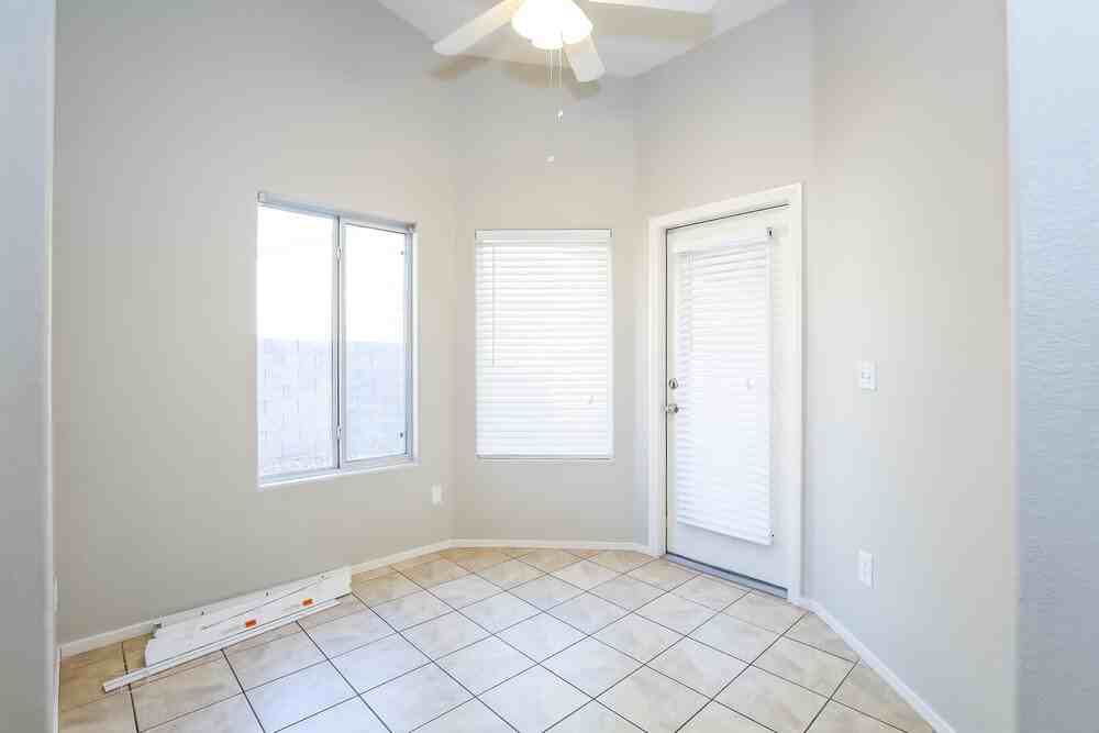 546 Truffles St - Photo 5 of 16