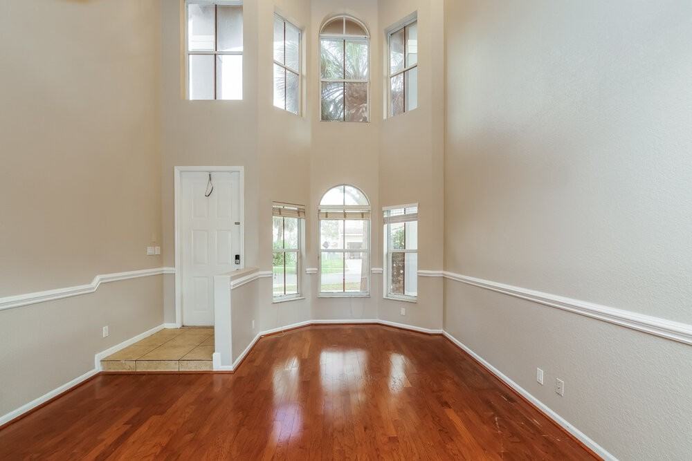 5293 Sancerre Cir - Photo 4 of 17